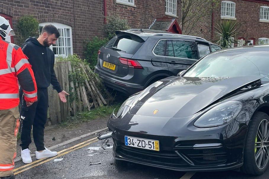 Bruno Fernandes car accident in Porsche