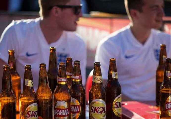 England supports in front of beers